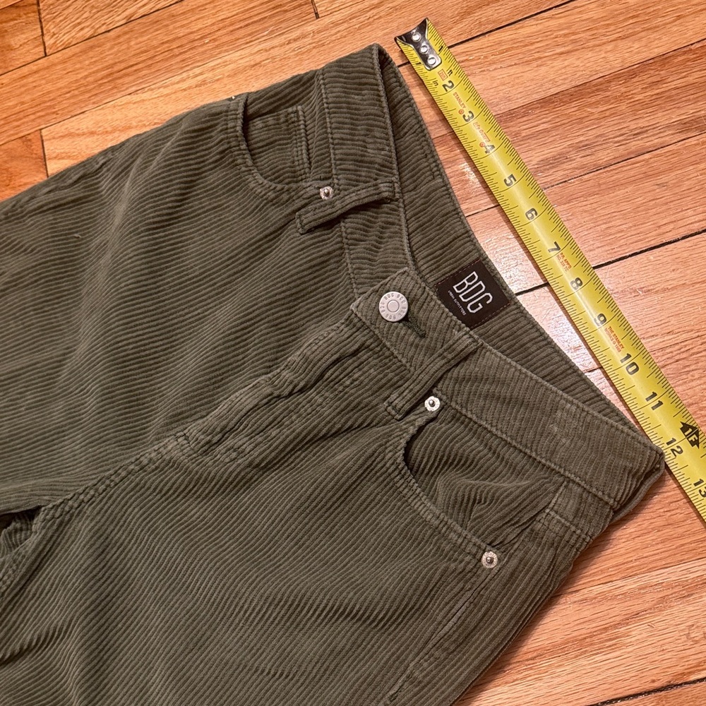 BDG Corduroy Women’s Olive Green High-Rise Pants 24 - Picture 4 of 8